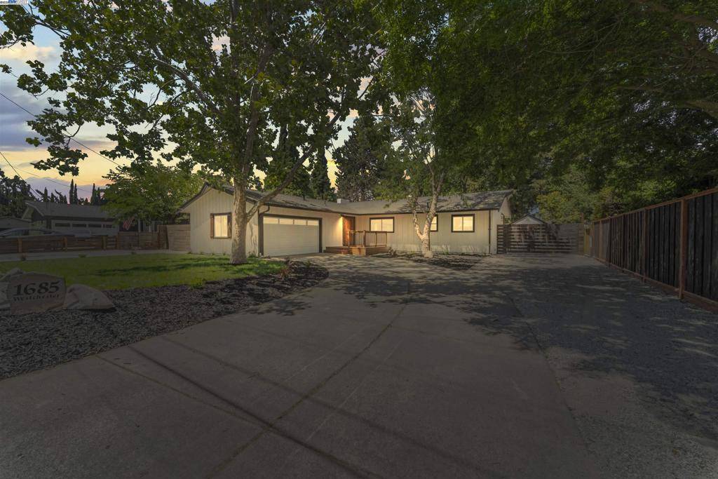 Concord, CA 94519,1685 Westchester Pl