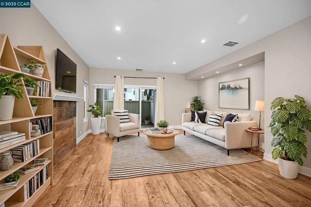 San Ramon, CA 94582,273 S Overlook Dr