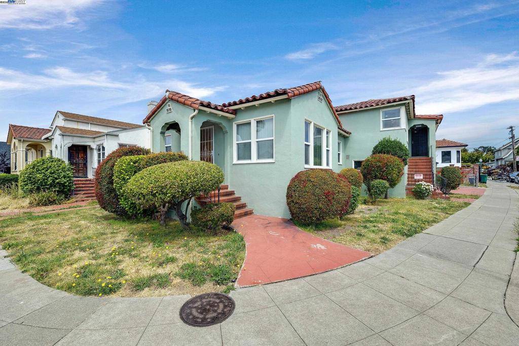 Oakland, CA 94609,5707 Carberry Ave