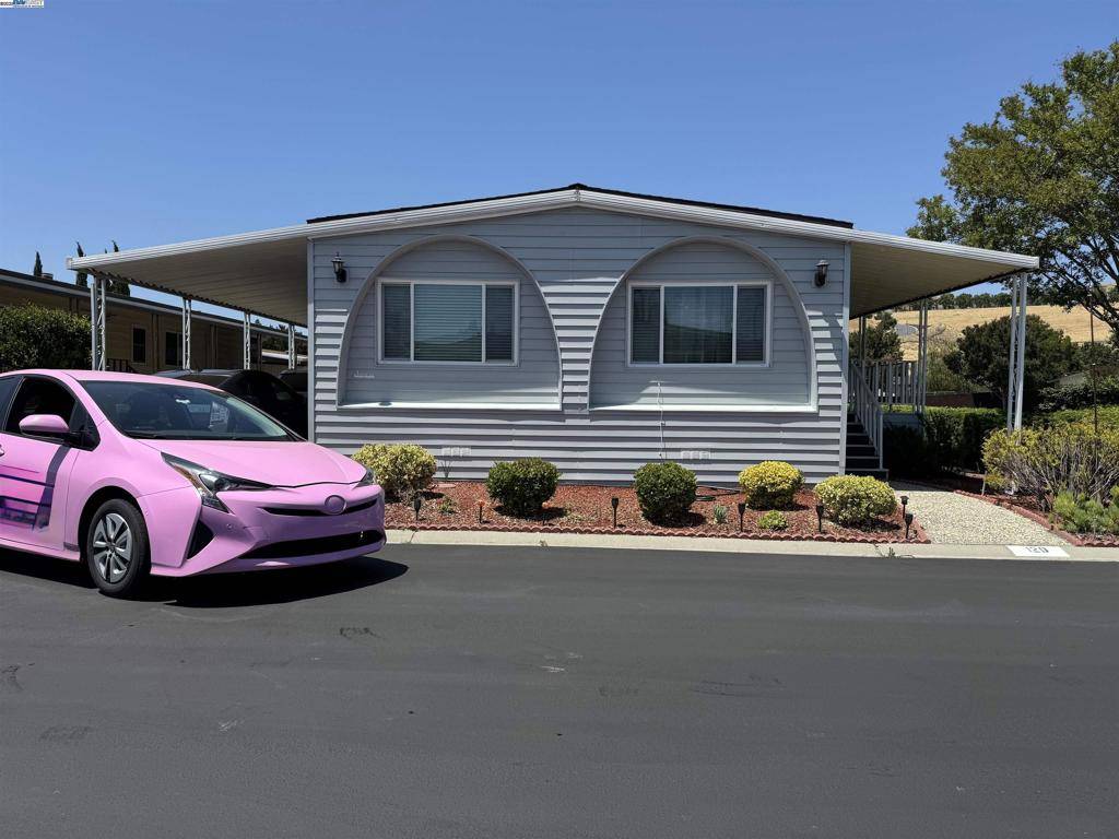 San Jose, CA 95136,120 Mountain Springs