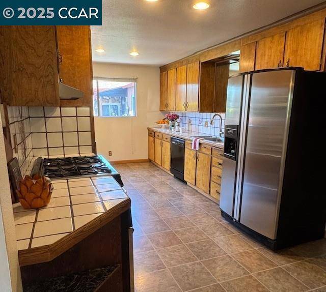 Hayward, CA 94541,572 Meek Avenue