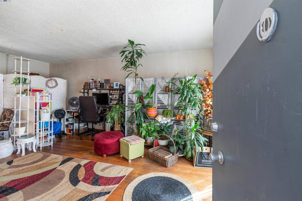 Oakland, CA 94621,1045 72nd Avenue