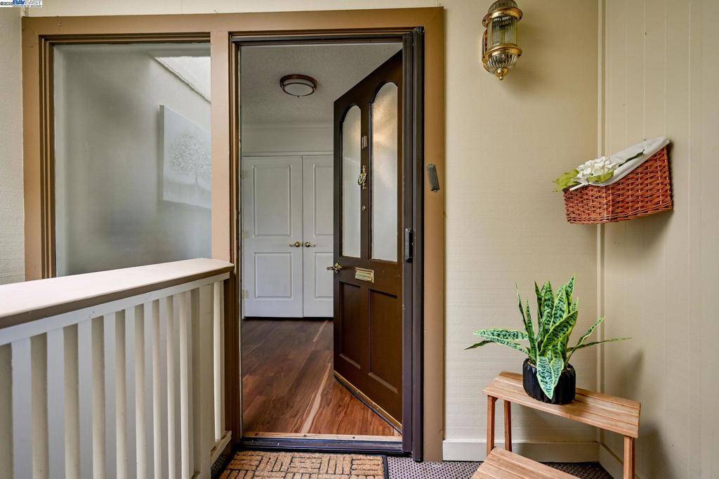 Walnut Creek, CA 94595,3401 Golden Rain Rd #11