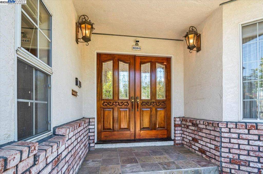 Castro Valley, CA 94546,4095 Robin Ln