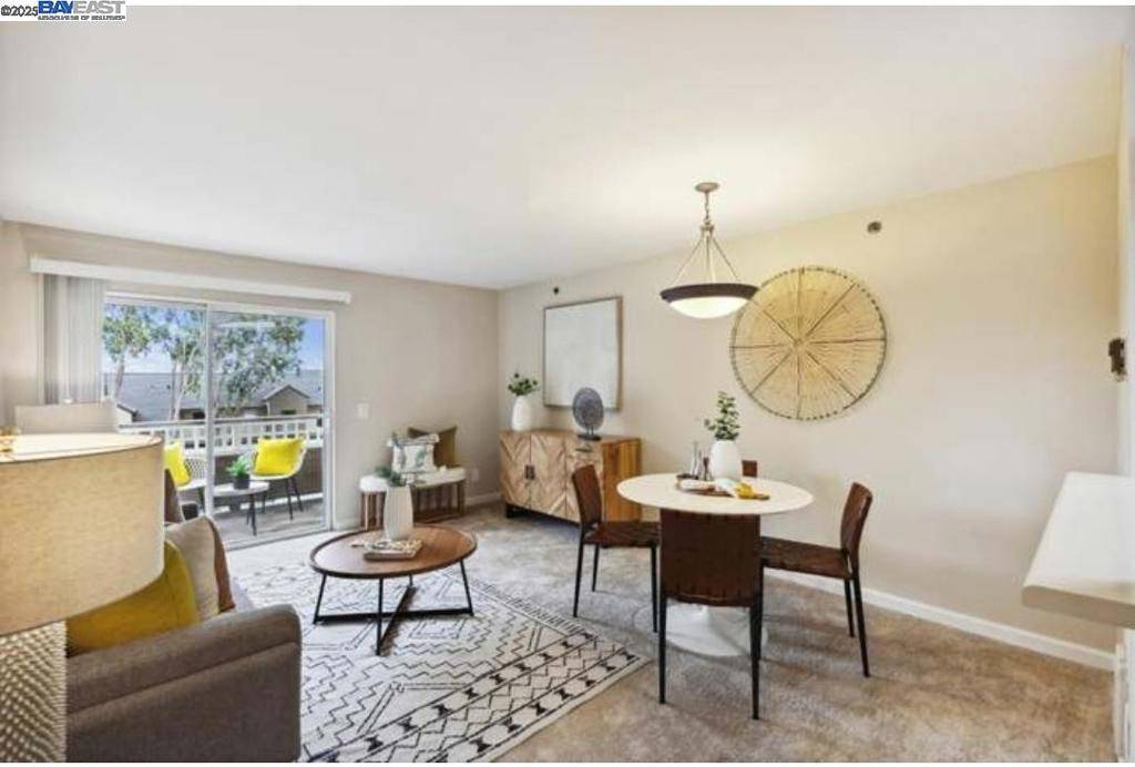 Hayward, CA 94544,680 Dartmore Lane #260