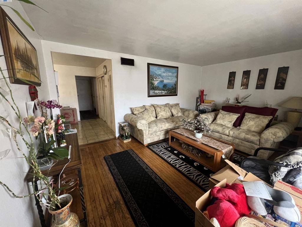 Hayward, CA 94545,25936 Peterman Ave
