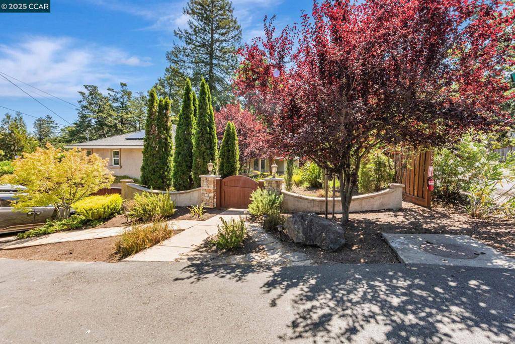 Orinda, CA 94563,285 Moraga Way