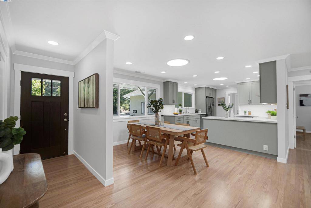 Hayward, CA 94542,1054 Redstone Pl