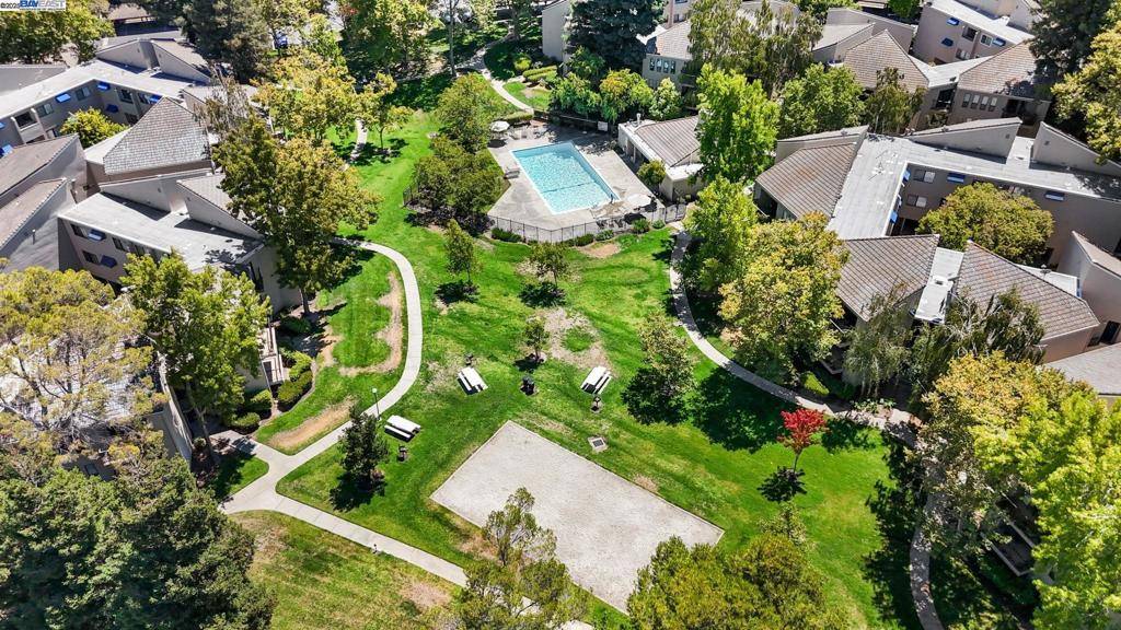 Fremont, CA 94538-4700,39455 Albany Common #V