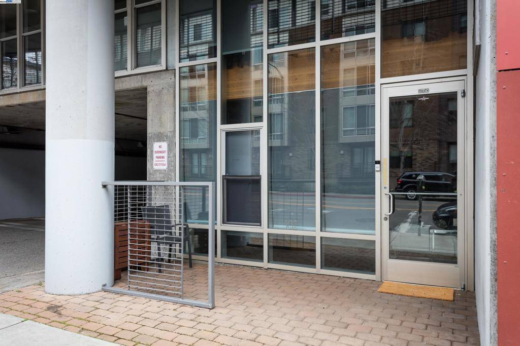 Oakland, CA 94612,630 Thomas L Berkley Way #102