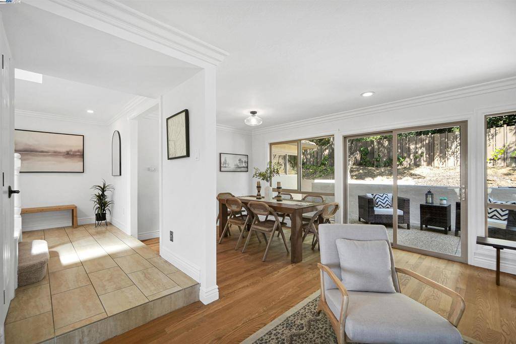 Hayward, CA 94542,27880 Pebble Ct
