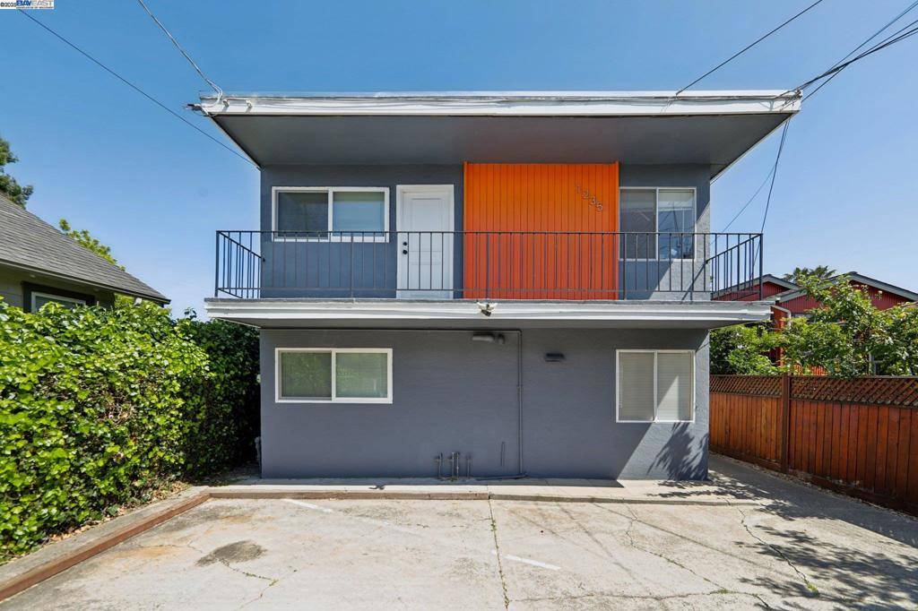 Berkeley, CA 94702,1235 Carrison Street
