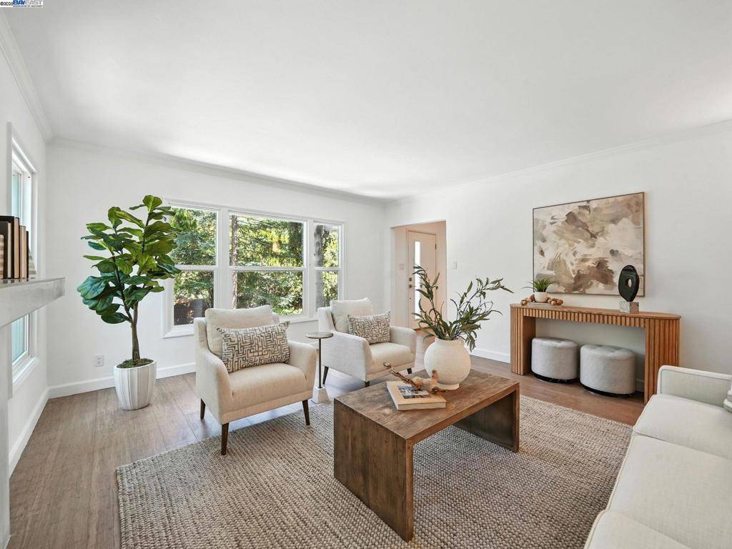 Orinda, CA 94563,160 Moraga Way