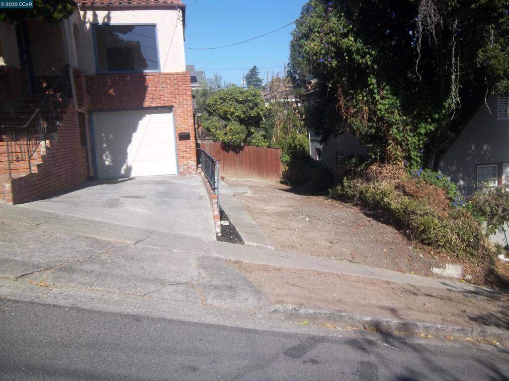 Martinez, CA 94553,25 Main