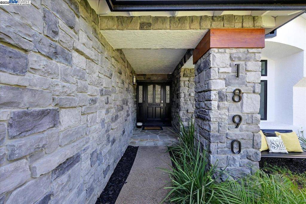 Morgan Hill, CA 95037,1890 Conte Way