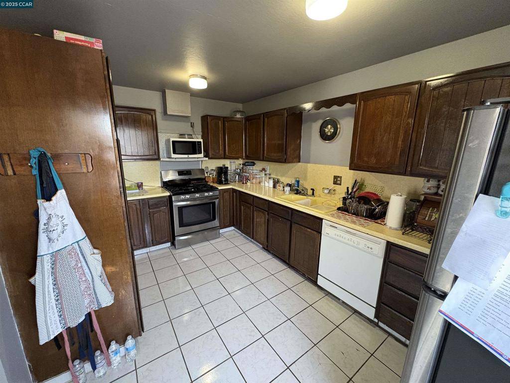 Oakland, CA 94603,9501 Castlewood Street