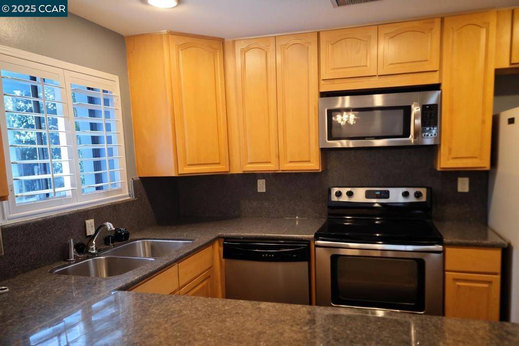 Martinez, CA 94553,1122 Maywood Ln