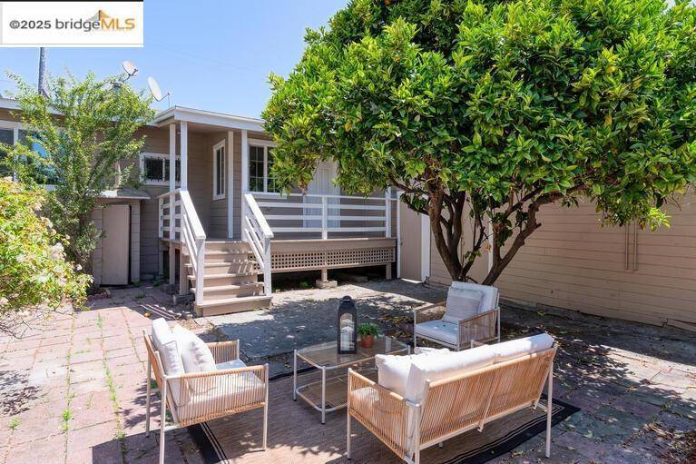Oakland, CA 94607,1035 24Th St