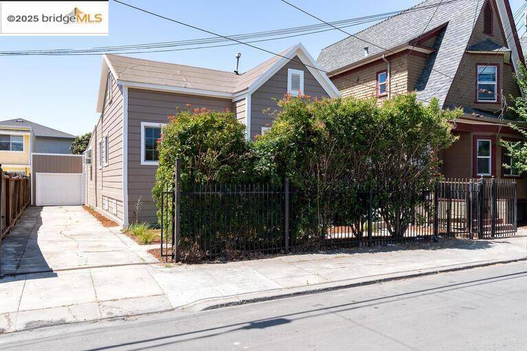 Oakland, CA 94607,1035 24Th St