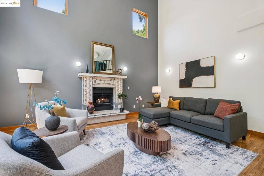 Berkeley, CA 94705,7723 Claremont Ave