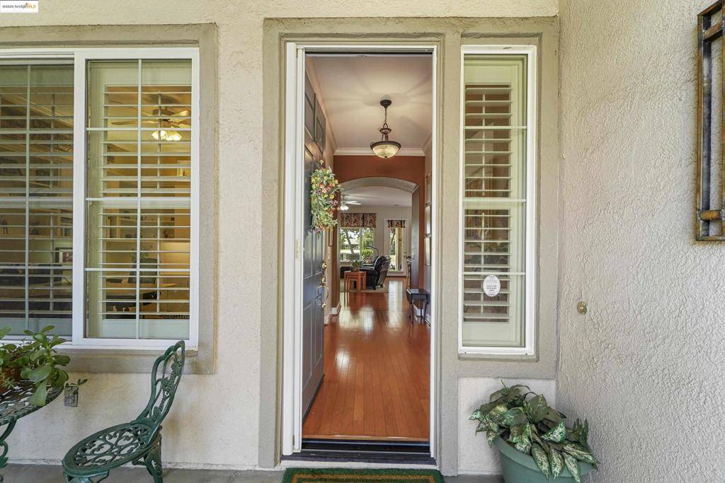 Brentwood, CA 94513-6904,910 Suntan Lane