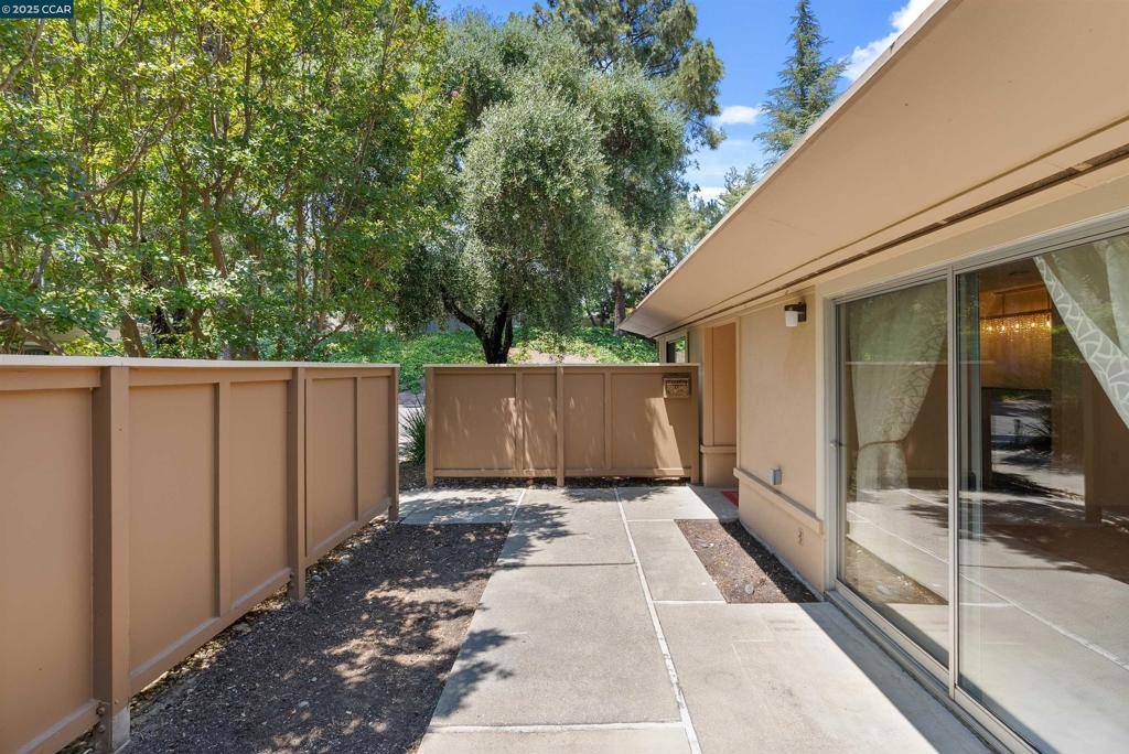 Walnut Creek, CA 94595,1508 Golden Rain Rd #1