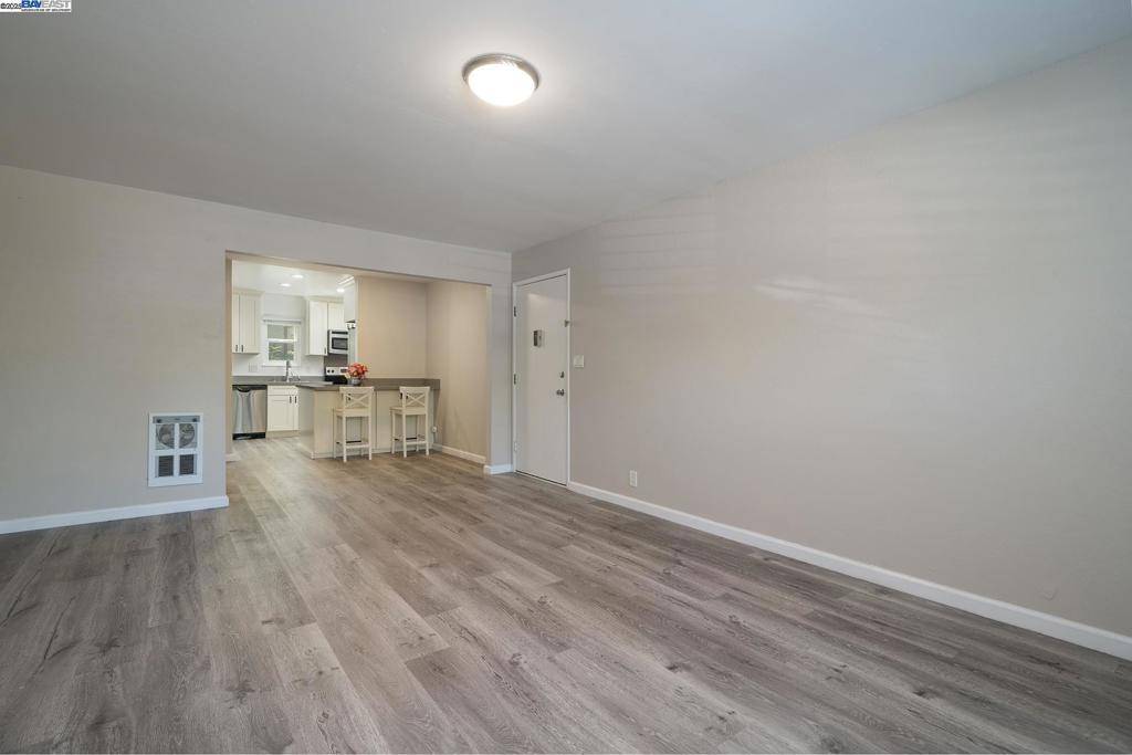 Pleasant Hill, CA 94523,250 Chilpancingo Pkwy #5