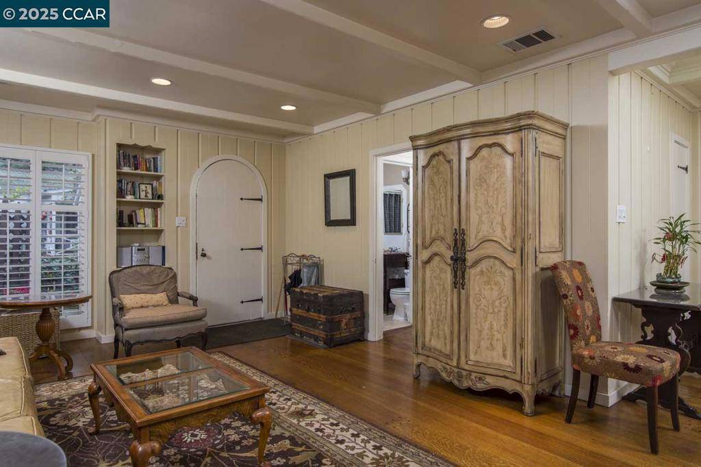 Walnut Creek, CA 94596,Address not disclosed