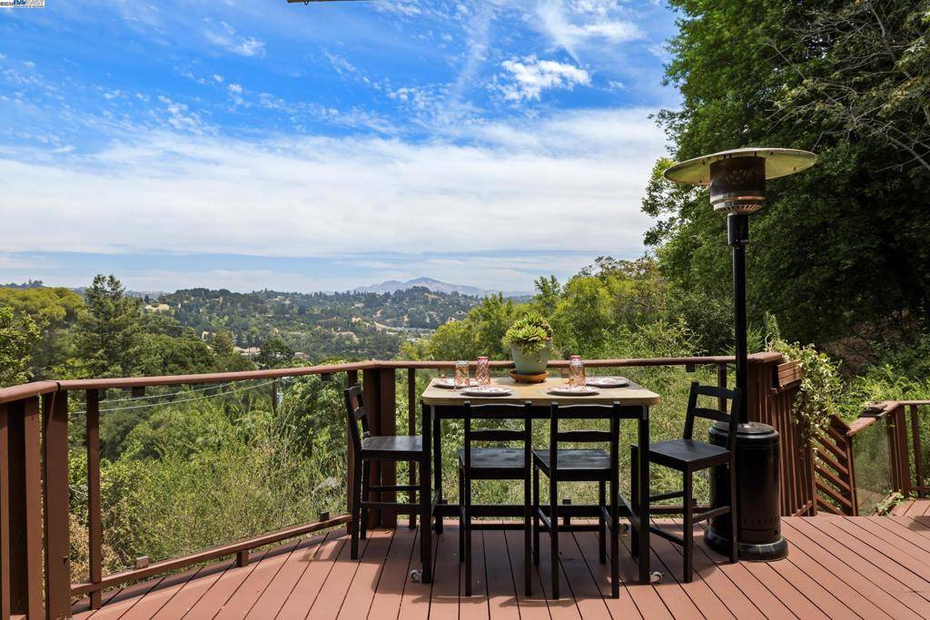 Orinda, CA 94563,12 South Trl