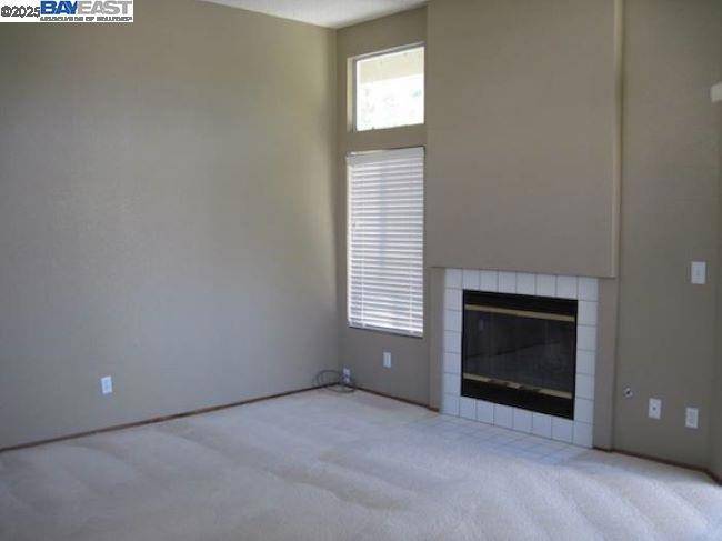 Fremont, CA 94555,5239 Tacoma Cmn