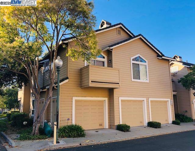 Fremont, CA 94555,5239 Tacoma Cmn