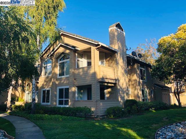 Fremont, CA 94555,5239 Tacoma Cmn