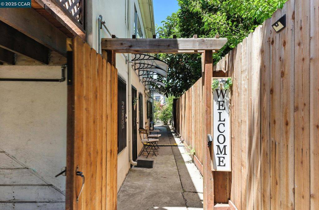 Oakland, CA 94608,1051 63rd St.