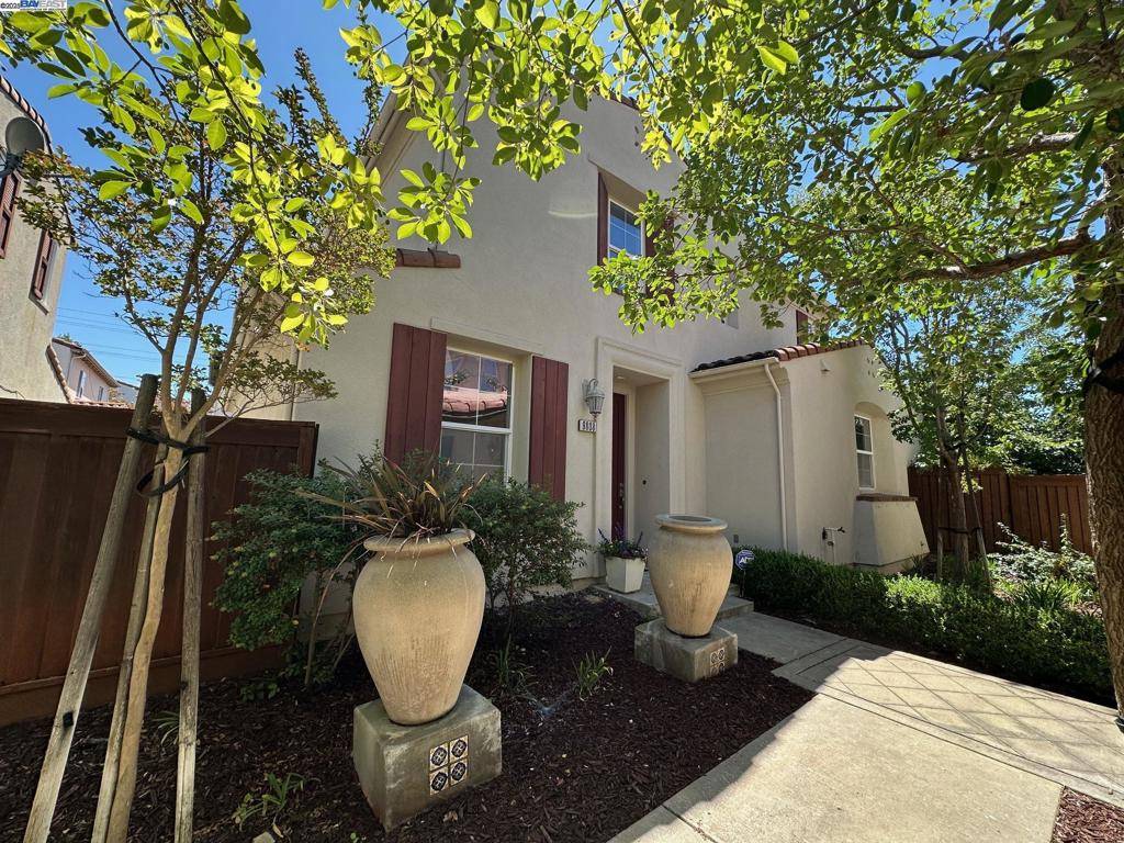 San Ramon, CA 94582,9808 Belladonna Dr