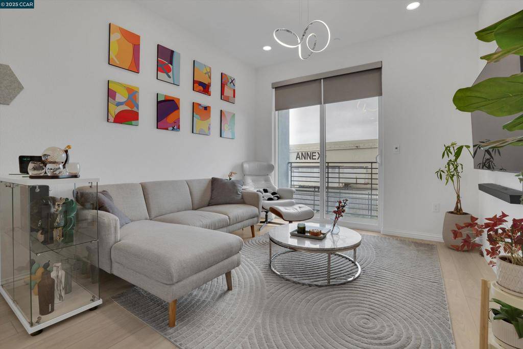 Alameda, CA 94501,2816 Cathwood Lane