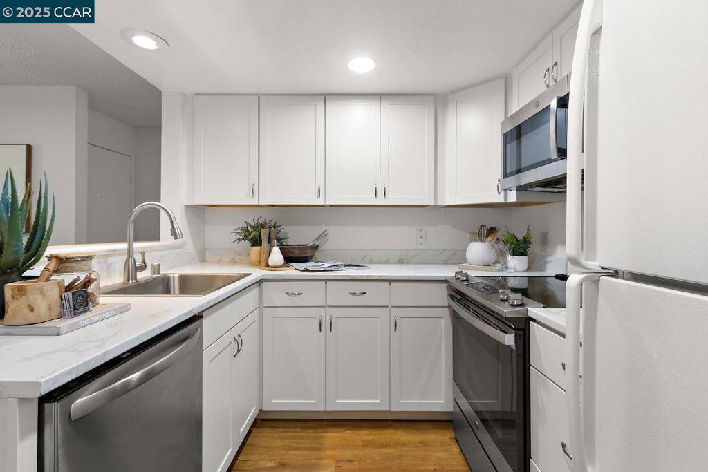 Walnut Creek, CA 94595,1501 Ptarmigan Dr #2A