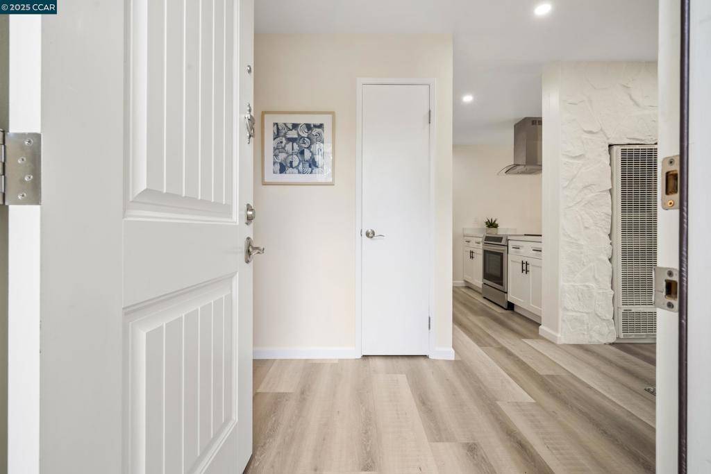 Pleasant Hill, CA 94523,2418 Pleasant Hill Rd. #5