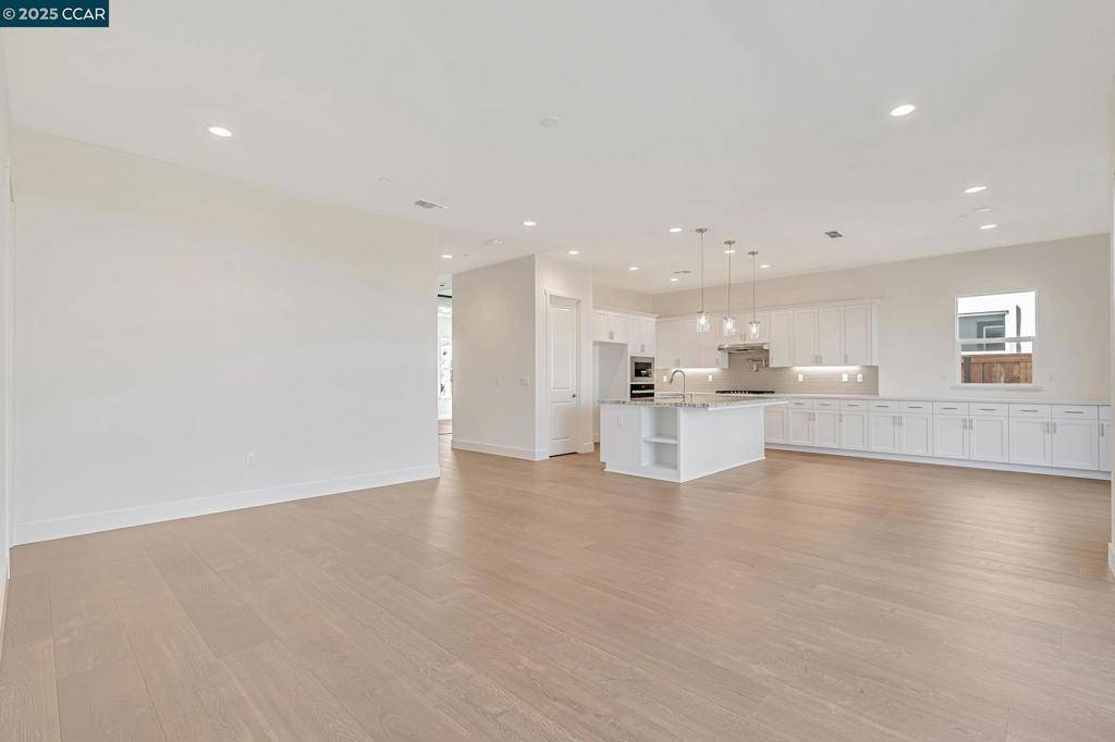 Lathrop, CA 95330,16166 Poulson Street