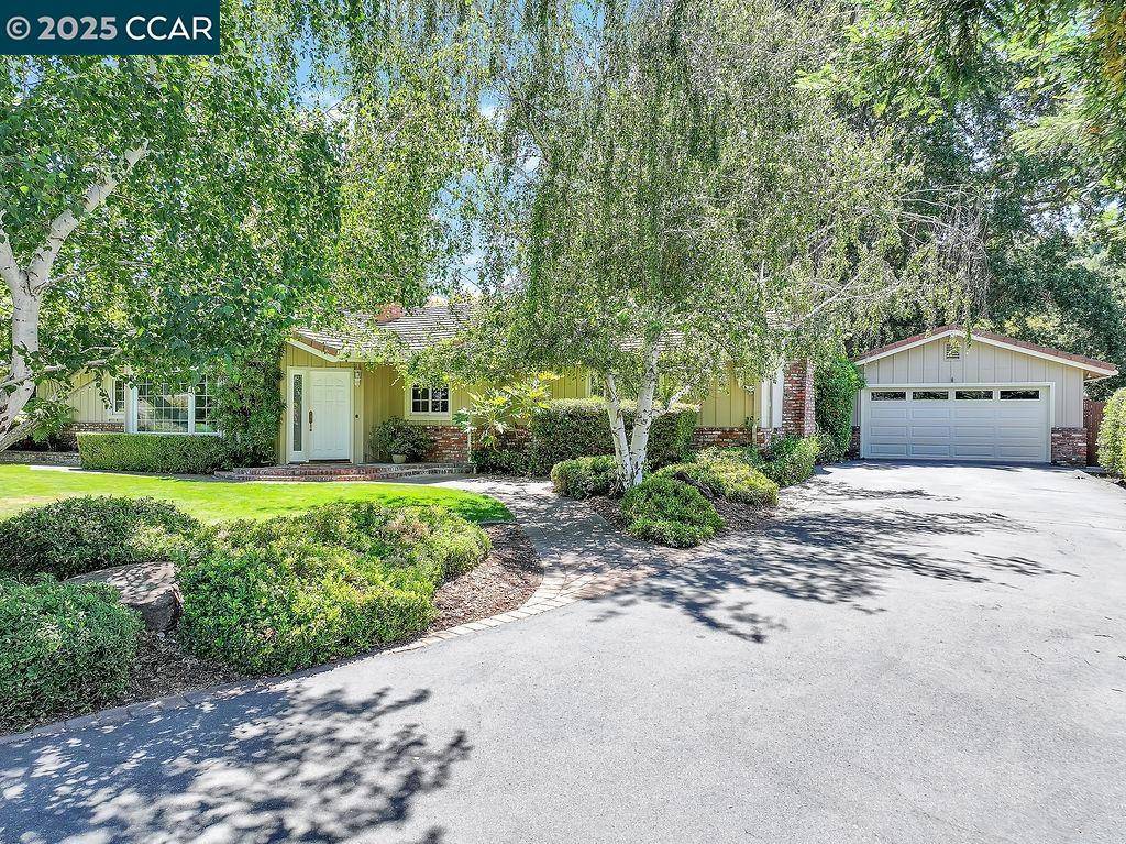 Martinez, CA 94553-9768,7 Monteira Lane