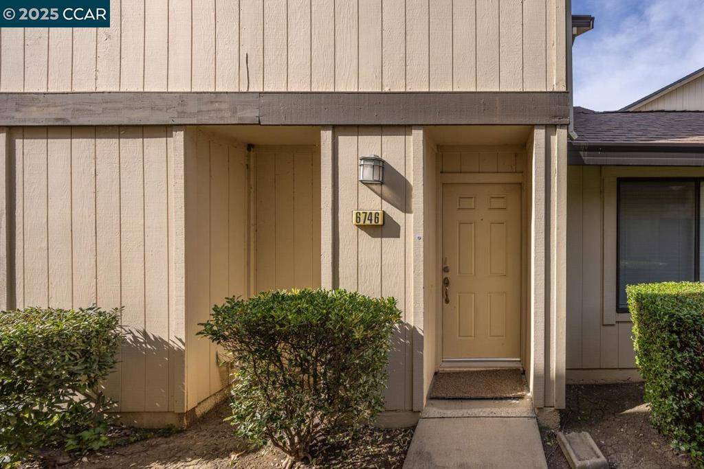Sacramento, CA 95823,6746 Calvine Rd