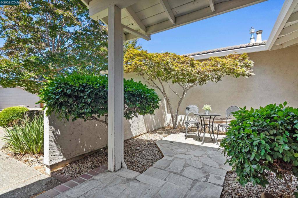 Walnut Creek, CA 94598,2094 Trestle Glen Rd