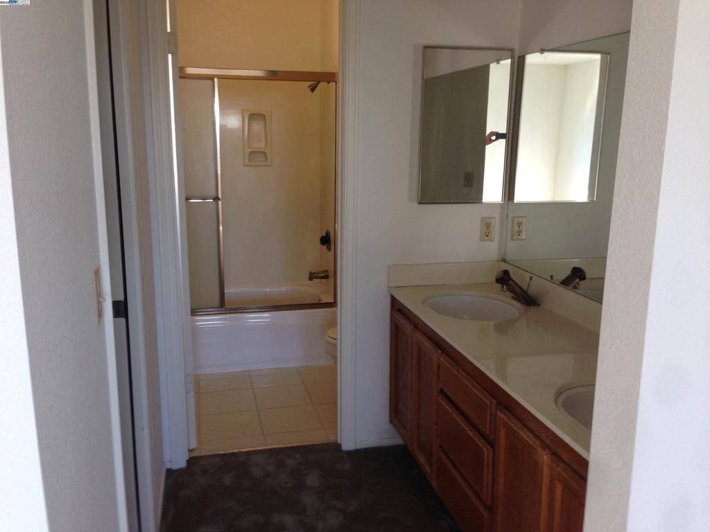 Castro Valley, CA 94552,21164 Timco Way