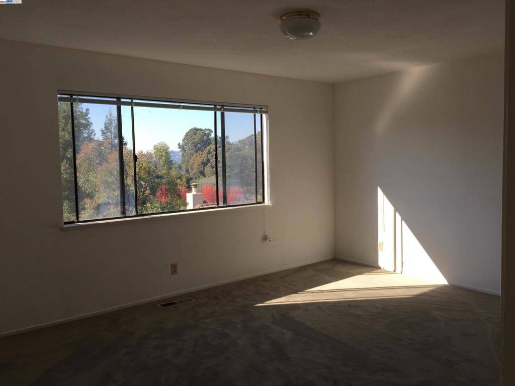 Castro Valley, CA 94552,21164 Timco Way