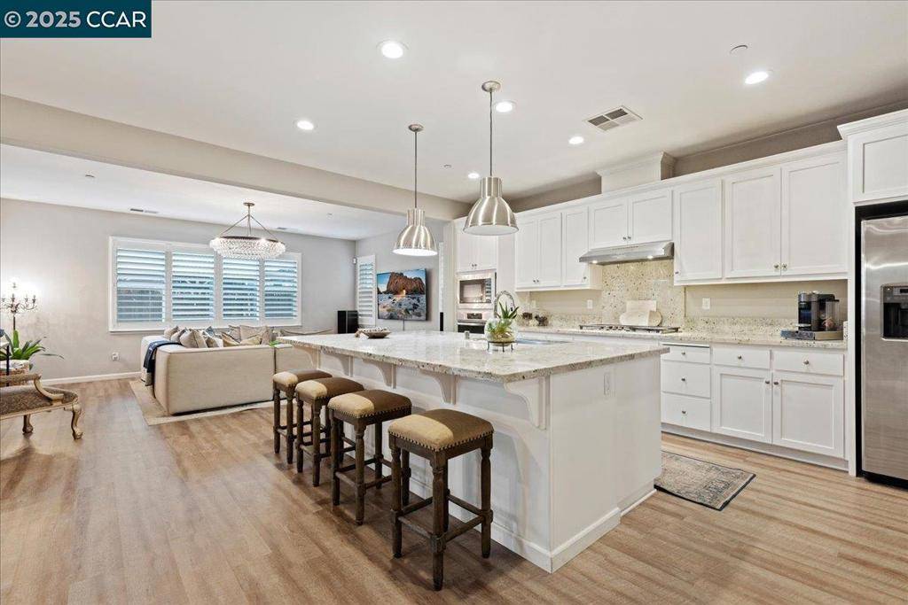 Oakley, CA 94561,369 Parkfield Way