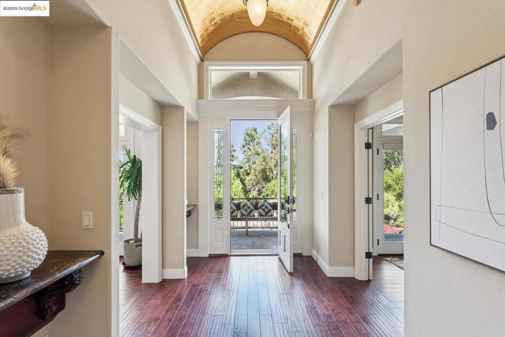 Hayward, CA 94541,3244 Ridgeview PL