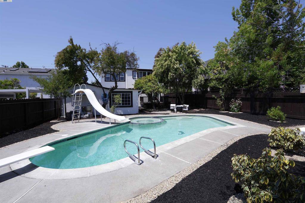 San Leandro, CA 94577,851 Estudillo Ave