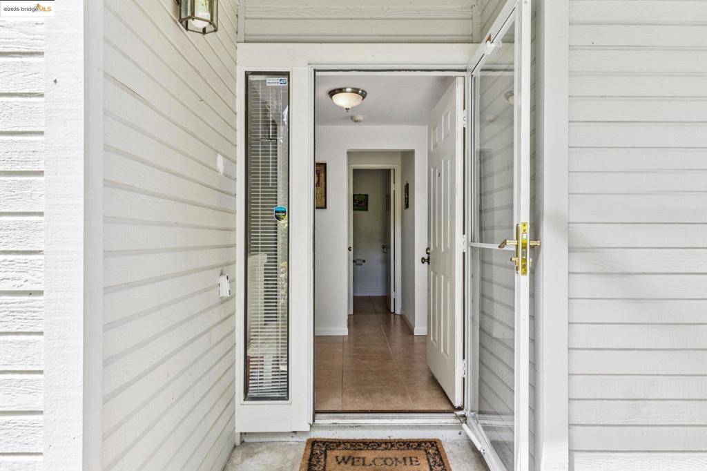Richmond, CA 94806,3422 Sunleaf Way