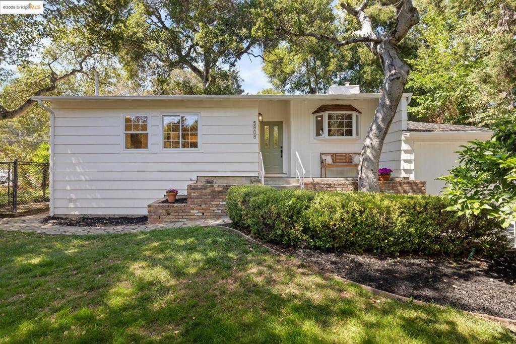 Oakland, CA 94611,5808 MORAGA AVENUE