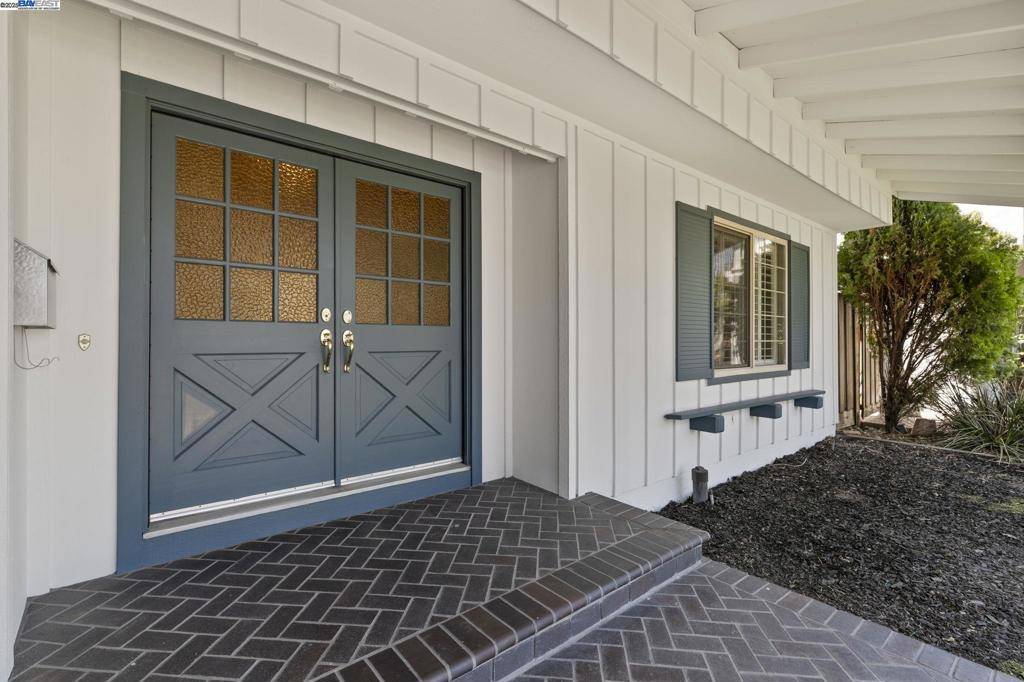 Pleasanton, CA 94566,1927 Foxswallow Cir