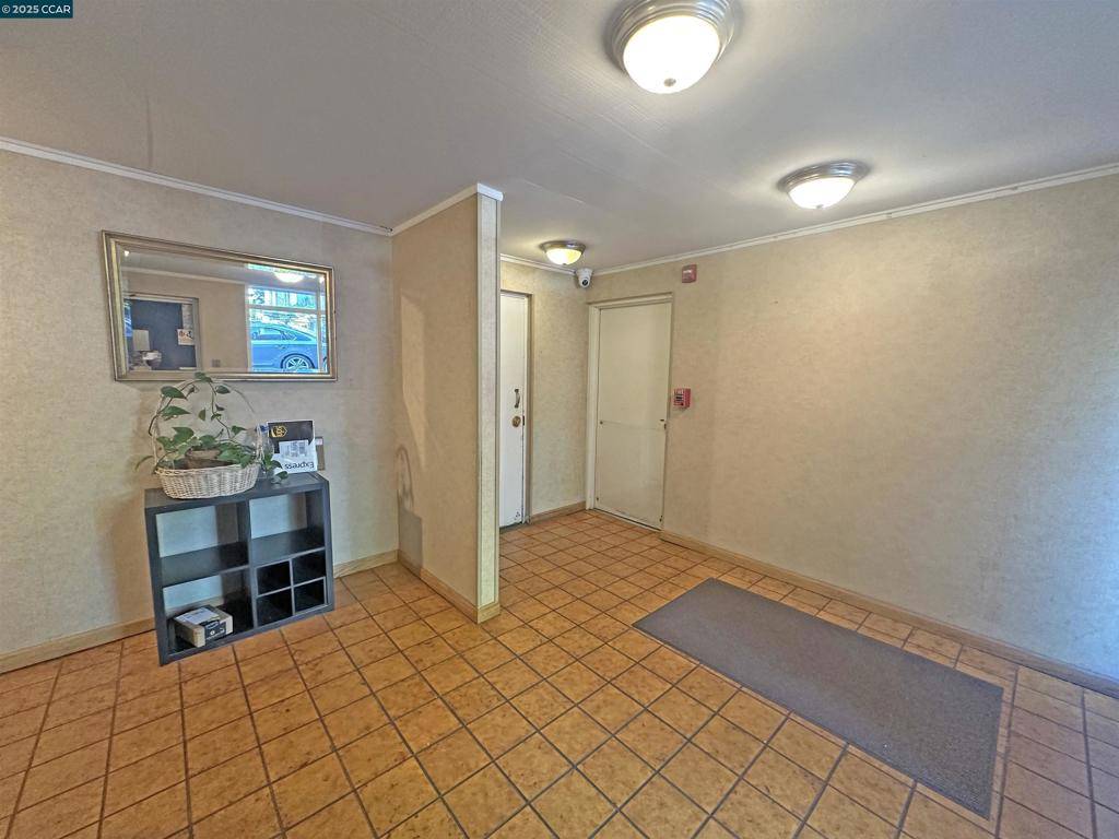 Oakland, CA 94611,401 Monte Vista Ave #103